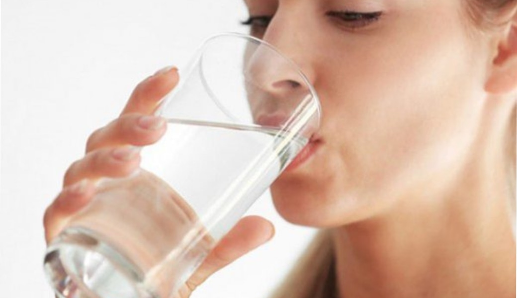 Sỏi thận do uống ít nước