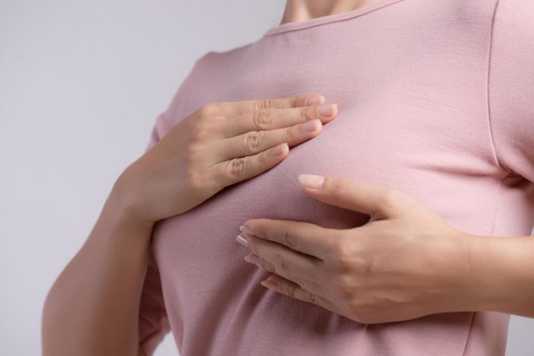Xoa bóp trị liệu hỗ trợ điều trị u vú