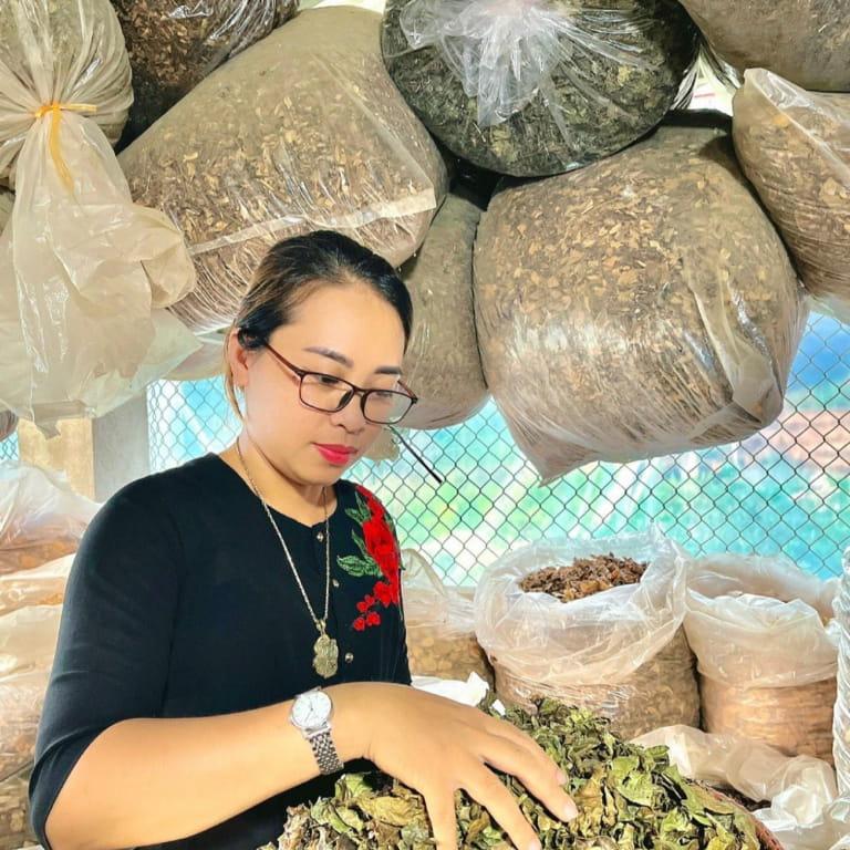 Lương y Nguyễn Thị Thái chữa đa nang